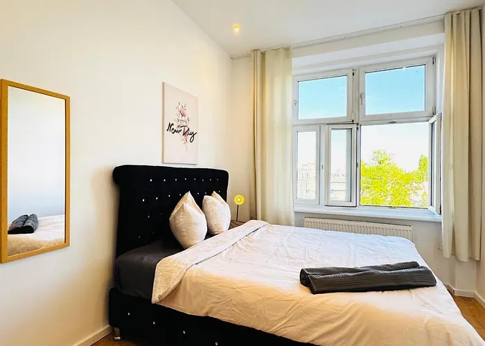 Comfortable Private In 3br Near Kaufpark Alterlaa Διαμέρισμα