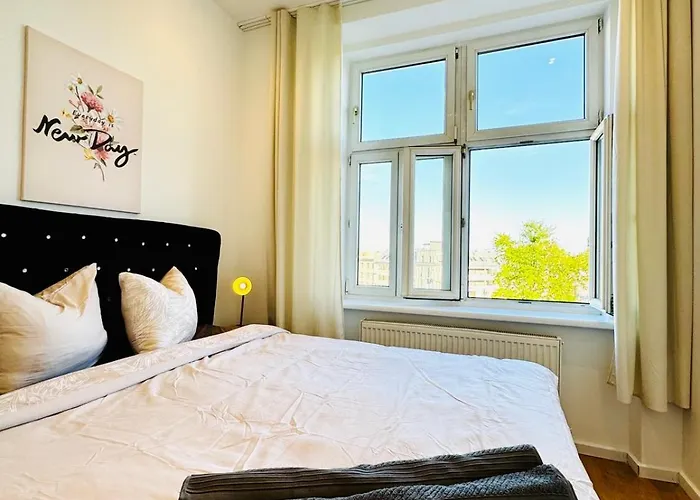Comfortable Private In 3br Near Kaufpark Alterlaa Διαμέρισμα