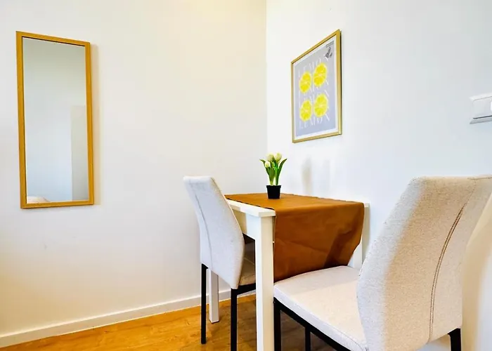 Comfortable Private In 3br Near Kaufpark Alterlaa Διαμέρισμα Βιέννη