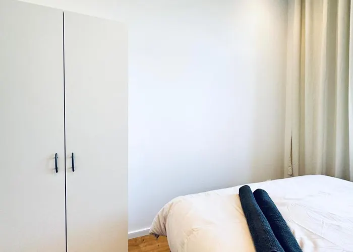 Comfortable Private In 3br Near Kaufpark Alterlaa Διαμέρισμα